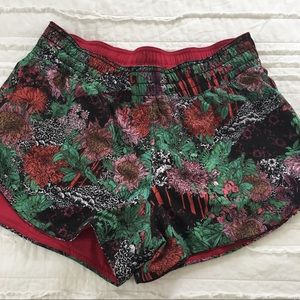 Barely worn lulu lemon reversible running shorts